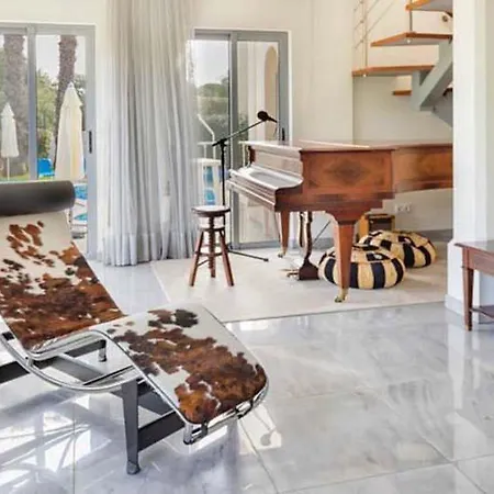 Sleeps 6 With Pool Air Con And Wifi Villa Quinta do Lago