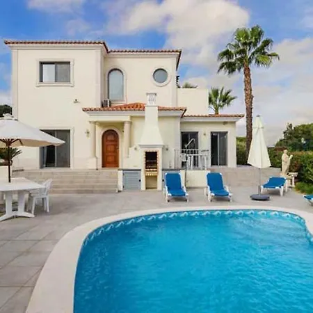 Sleeps 6 With Pool Air Con And Wifi *